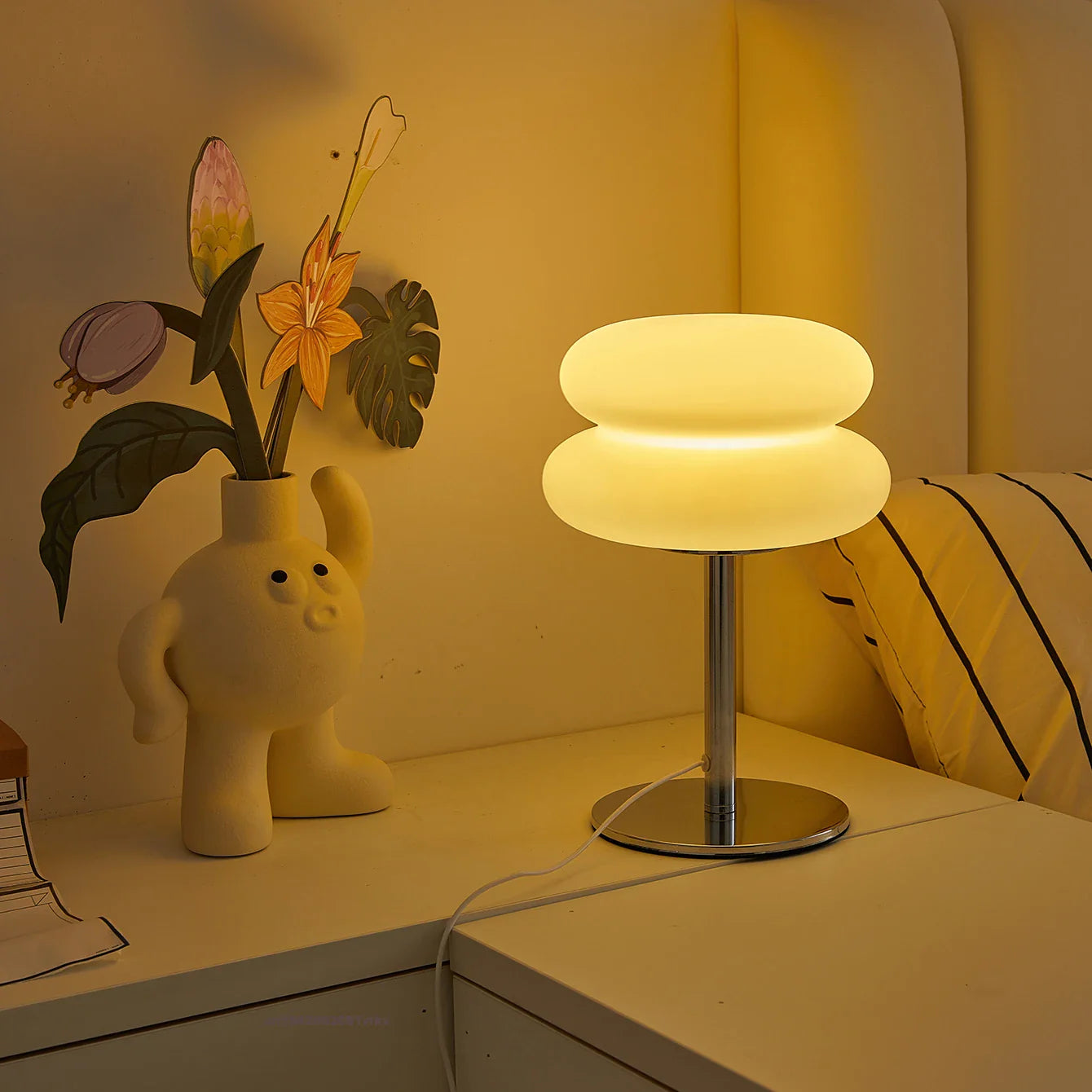 Rynx | Cloud Stack Table Lamp