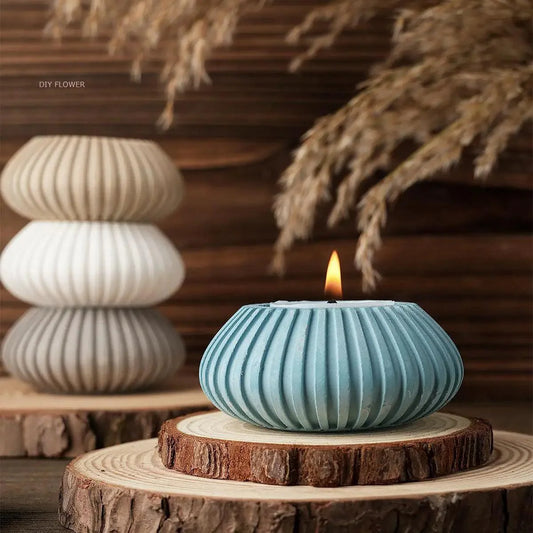 Rynx | Versatile round silicone mold for crafting personalized concrete candle holders and incense holders - Ideal for DIY home decor projects