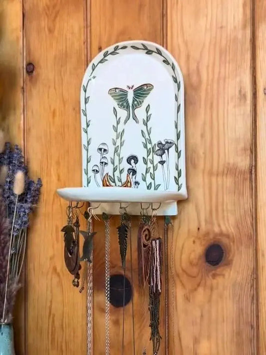 Rynx | Sacred Floral Jewelry Altar – A Place of Calm and Significance