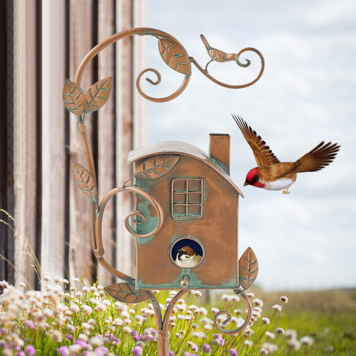Rynx | BirdHaven decorative birdhouse for the garden