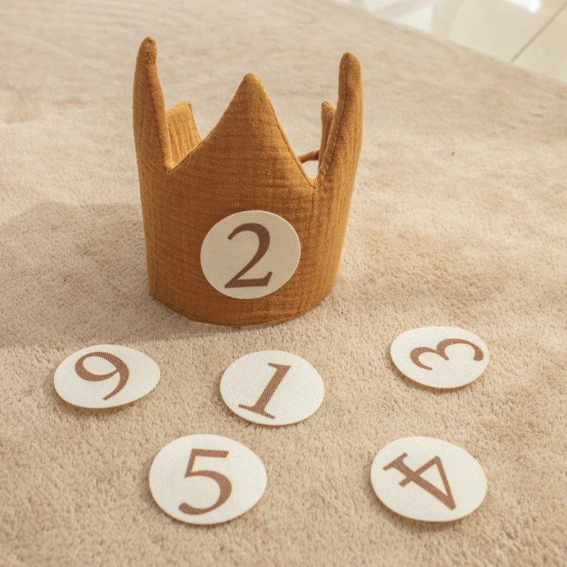 Rynx | Children's birthday fabric crown with interchangeable adhesive numbers