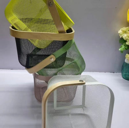 Rynx | Mesh fruit basket with wooden handle