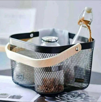 Rynx | Mesh fruit basket with wooden handle