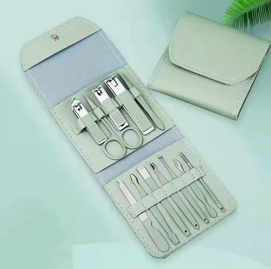 Rynx | 12 in 1 Pedicure Manicure Nail Set