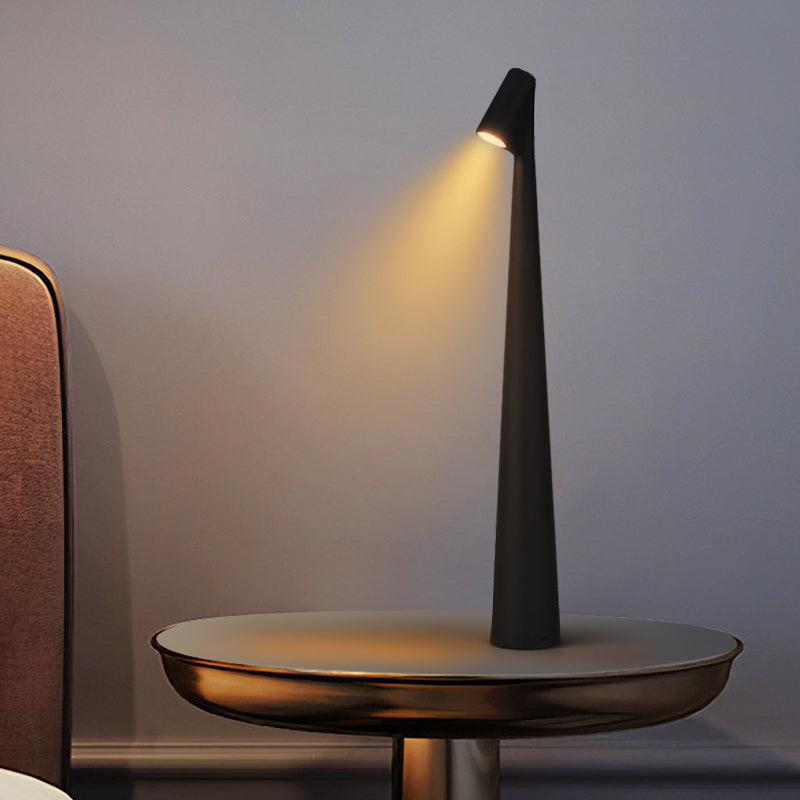 RYNX | Nordic Minimalistic Design Table Lamp – Wireless - Led - Versatile Usage