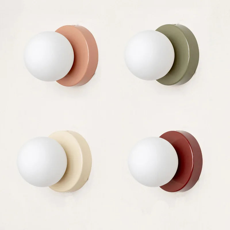 Rynx | LumiGlobe - Modern wall lamp with glass block in Mid-Century style