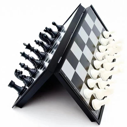 Rynx | 1 box with foldable magnetic international chess set with plastic chessboard board game, ideal table game for family gatherings
