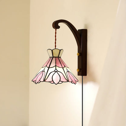 Rynx | Serena Tiffany Plug In Wall Lamp