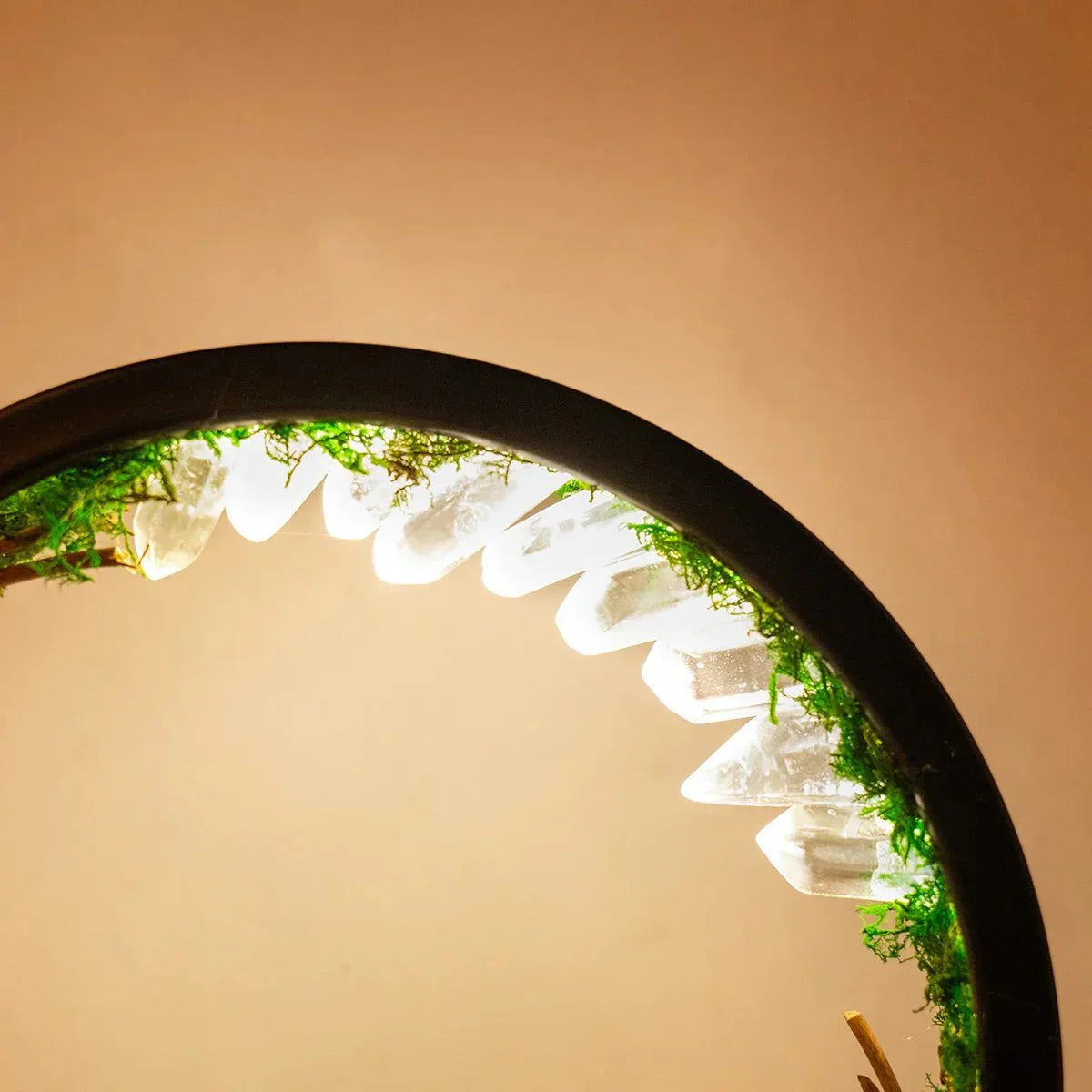 Rynx | elegant - Round frame - Green crystals - Chic decoration