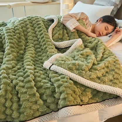 Rynx | Ivory Blowing Blanket