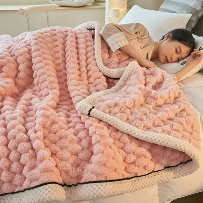 Rynx | Ivory Blowing Blanket
