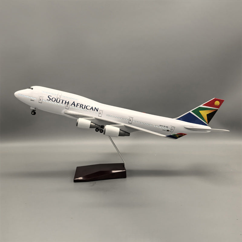 Rynx | South African Airways Boeing 747-300 ZS-SAK Model Aircraft 45 cm - 1:150 Resin/Metal Alloy Cast Jet with Display Stand