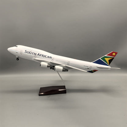 Rynx | South African Airways Boeing 747-300 ZS-SAK Model Aircraft 45 cm - 1:150 Resin/Metal Alloy Cast Jet with Display Stand