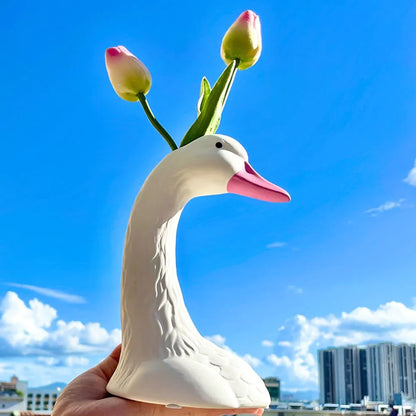 Rynx | Swan Head Vase
