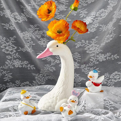Rynx | Swan Head Vase