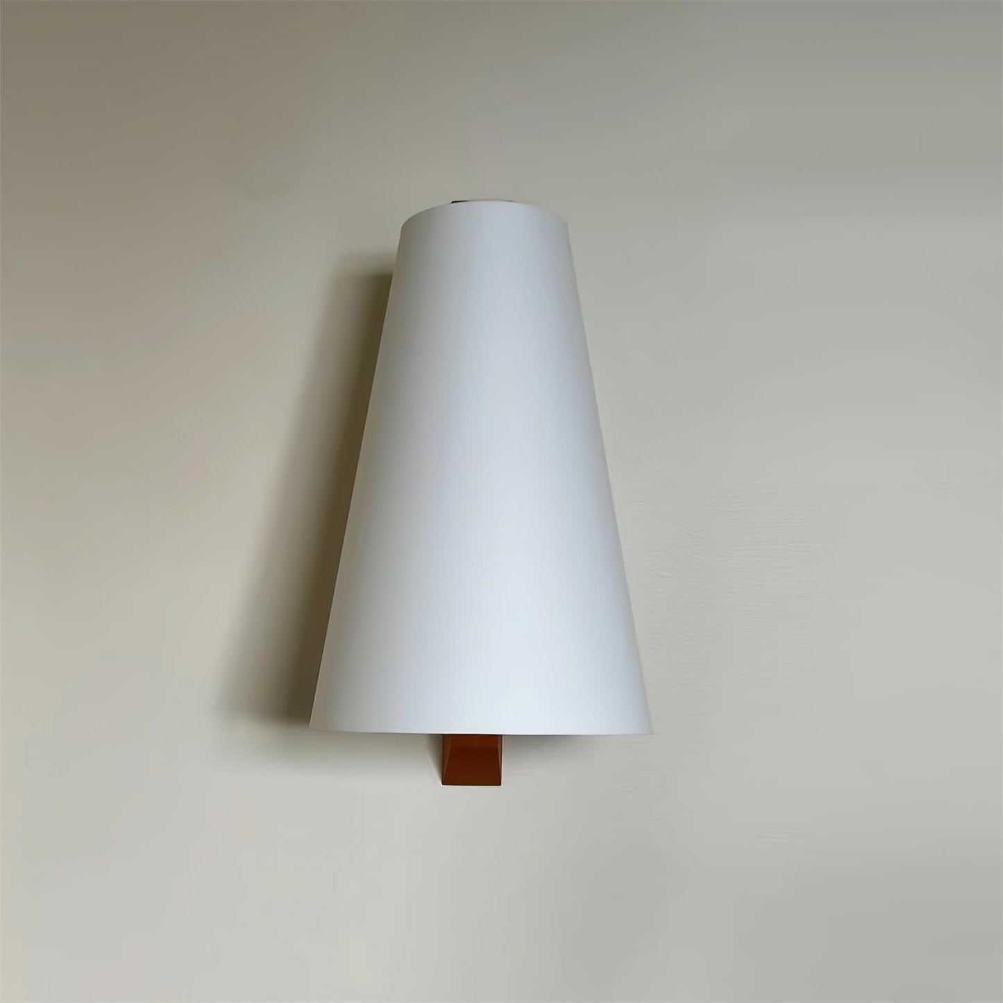 Rynx | Trianora Wall Lamp