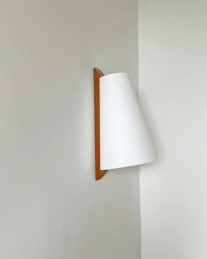 Rynx | Trianora Wall Lamp