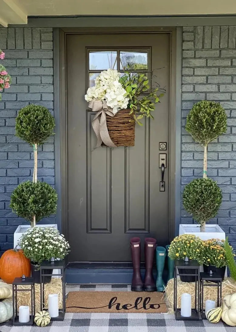 Rynx | Door hanger with cream hydrangeas – rattan basket wreath with artificial flowers