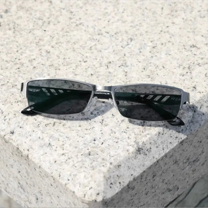 Rynx | Ultra-light multifocal self-tinting reading glasses