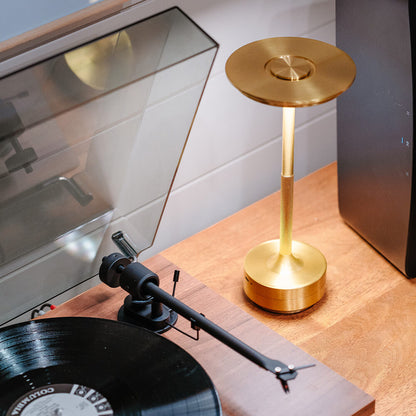 Rynx | Ambient Metallic Wireless Table Lamp