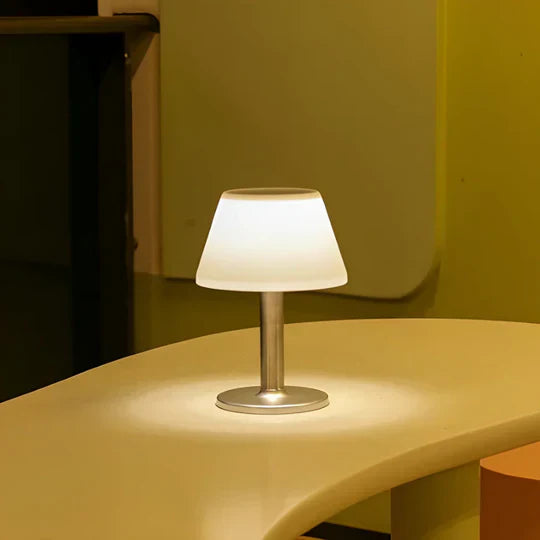 Rynx | LumaSol - Elegant Solar Border Lamp