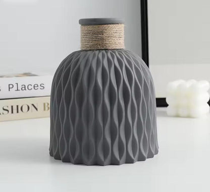 Rynx | VividVase - Chic ceramic vase for fresh flower arrangements
