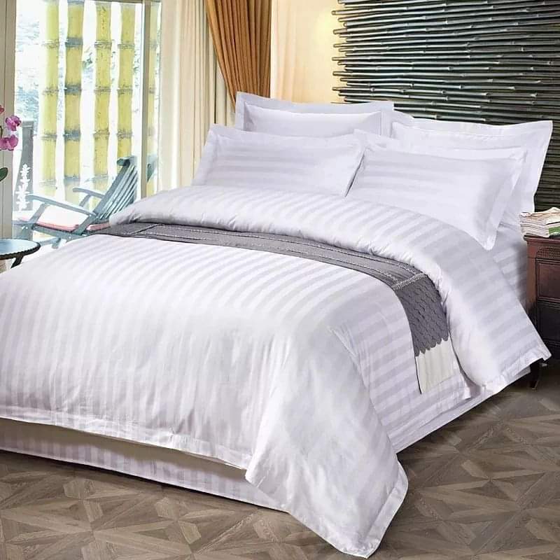 Rynx | White striped bed sheets