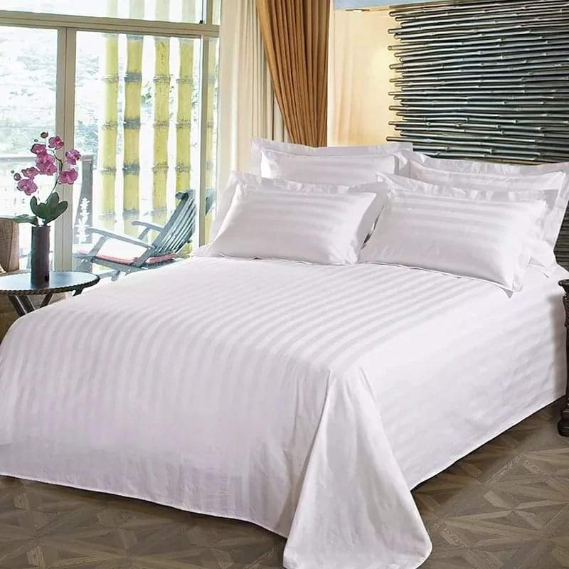 Rynx | White striped bed sheets