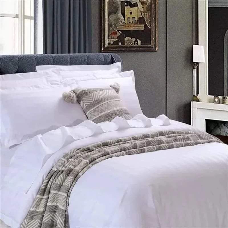 Rynx | White striped bed sheets