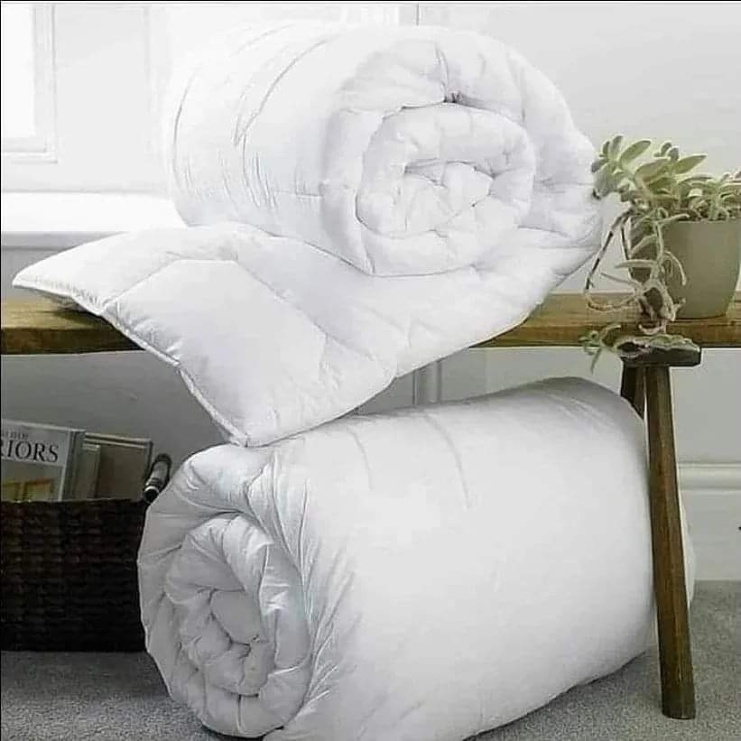 Rynx | 7 of 8 White Bedding Set