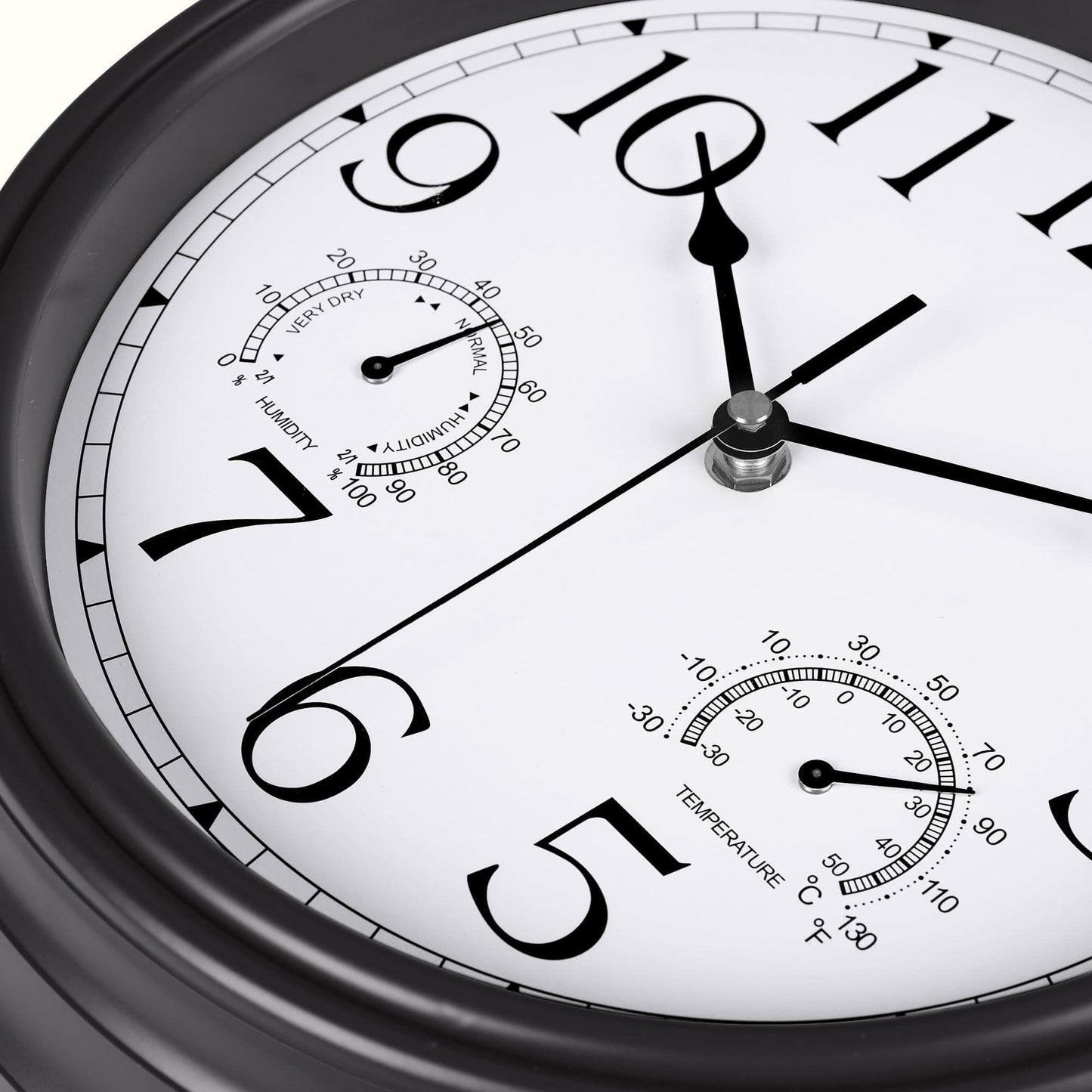 Rynx | Retro Non-Ticking Wall Clock