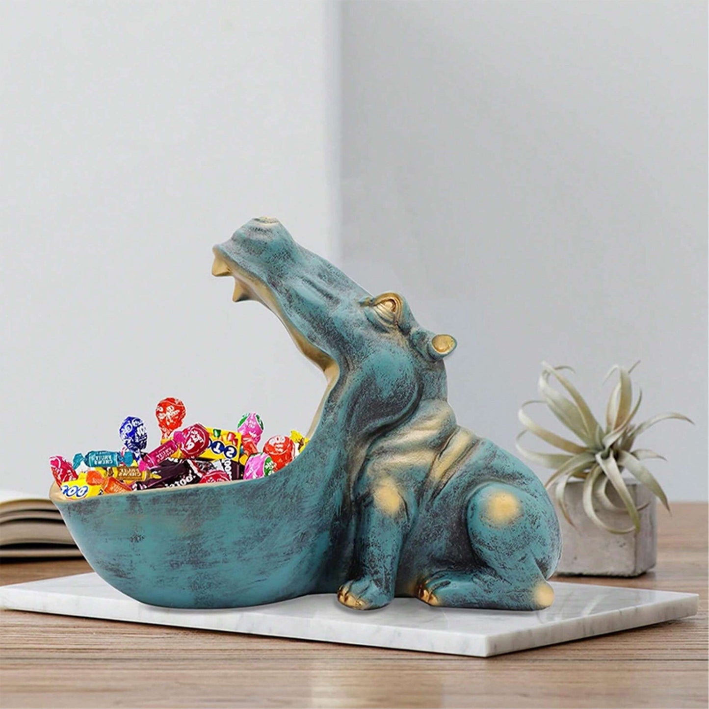 Rynx | HippoServe - Hippo figure with candy bowl & keychain