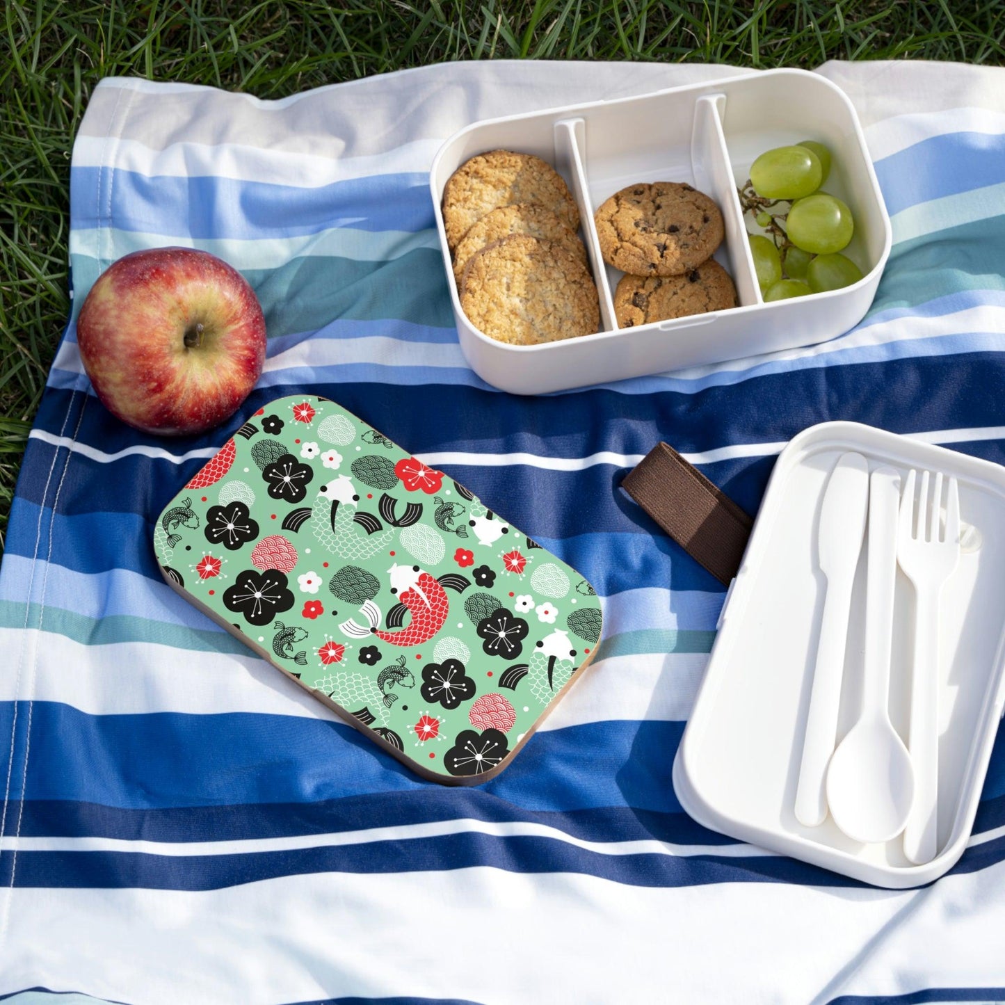Rynx | Custom elegant wooden boxes bento box with innovative food dividers