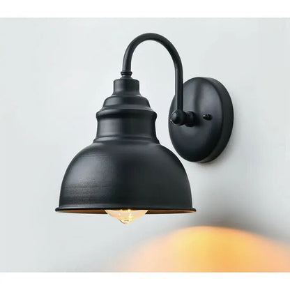 Rynx | RetroLys - Classic Outdoor Wall Lamp