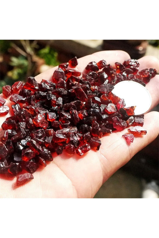 Rynx | Garnet Natural Stone