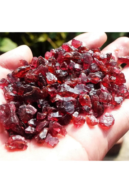 Rynx | Garnet Natural Stone