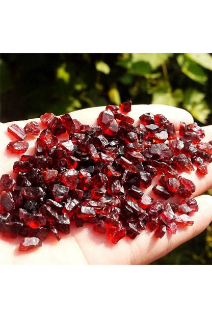 Rynx | Garnet Natural Stone
