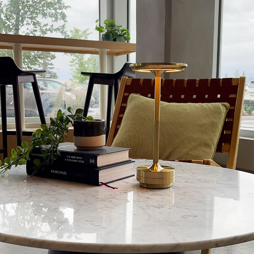 Rynx | Ambient Metallic Wireless Table Lamp