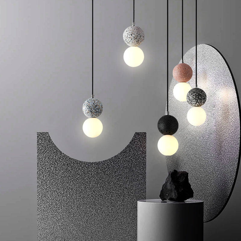 Rynx | Modern Ball-Shaped Table Lamp with Led