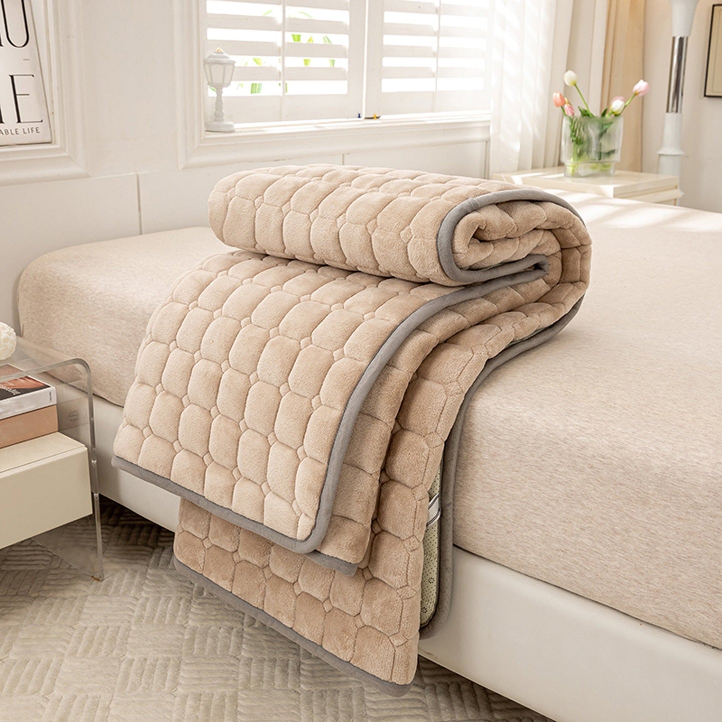Rynx | Luxurious Solid Color Thick Milk Velvet Mattress Cover - Soft, Comfortable, Breathable Bedding Pad for Restful Sleep in Bedroom, Guest Room, Dorm, and Hotel