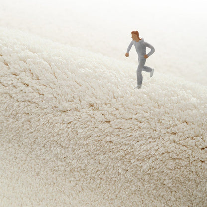 Rynx | Cute soft green leaf bathroom rug