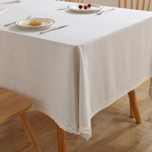 Rynx | Polyester bedding with lace edge