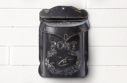 Rynx | Worn black metal mailbox