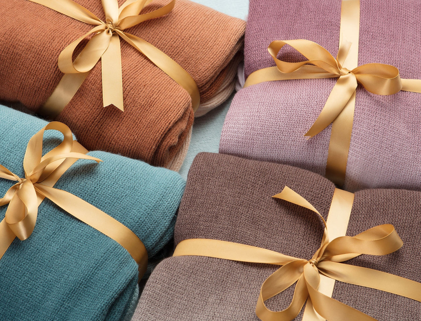 Rynx | Ombre Fringe Throw Blanket