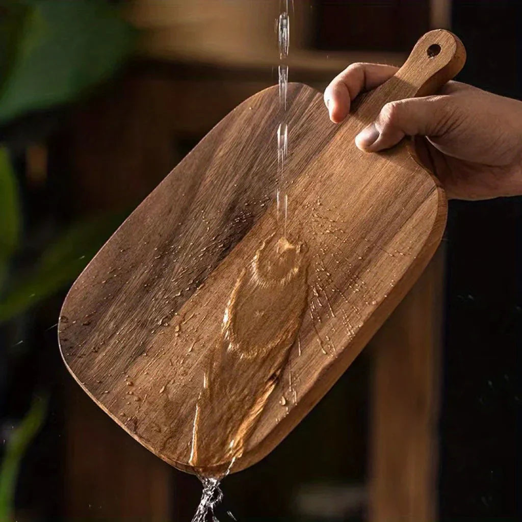 Rynx | ChopMaster - Elegant wooden cutting board for versatile use in the kitchen