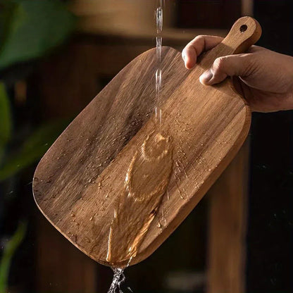 Rynx | ChopMaster - Elegant wooden cutting board for versatile use in the kitchen