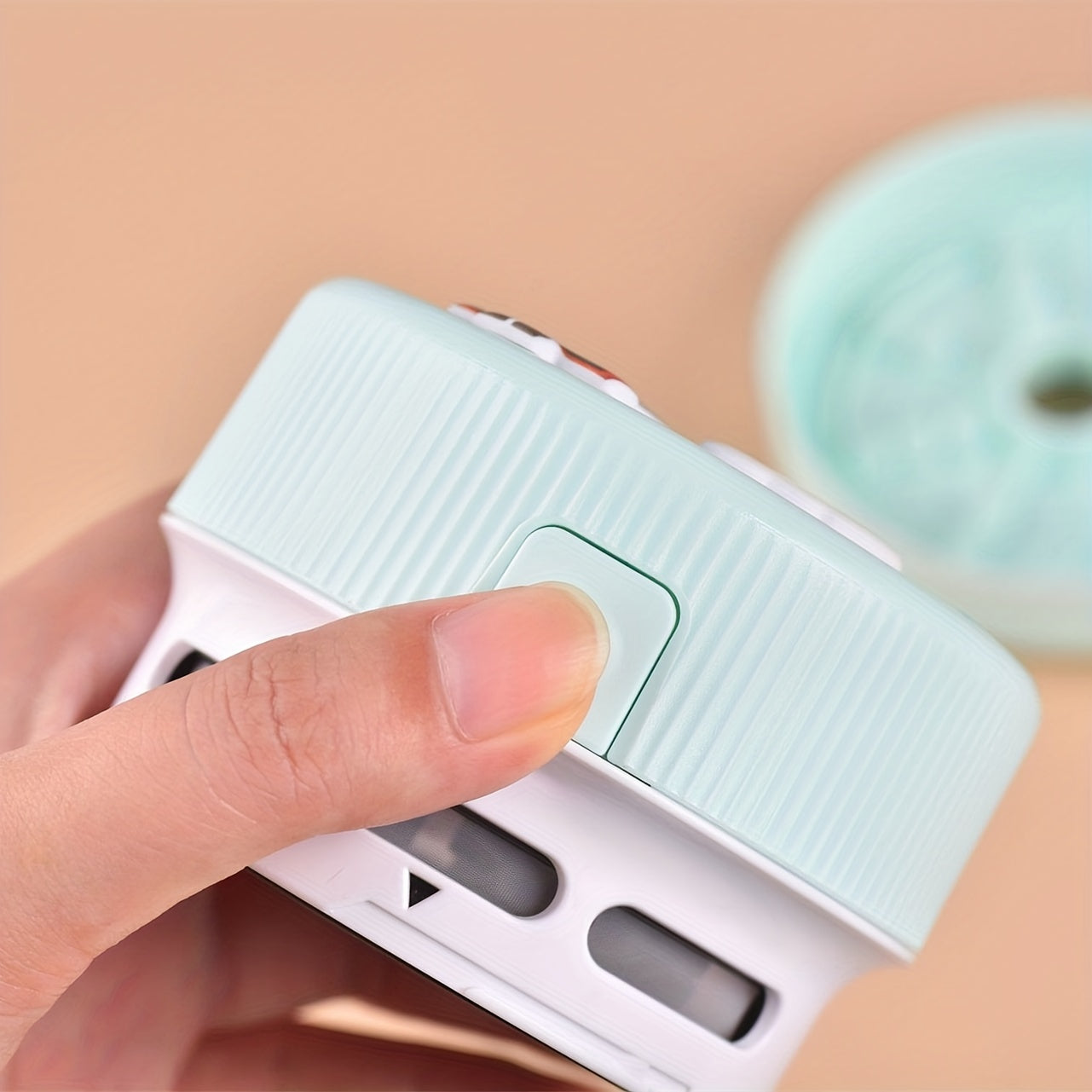 Rynx | Mini Cute Desktop Vacuum Cleaner - Keep Your Desk Spotless and Dust-Free!