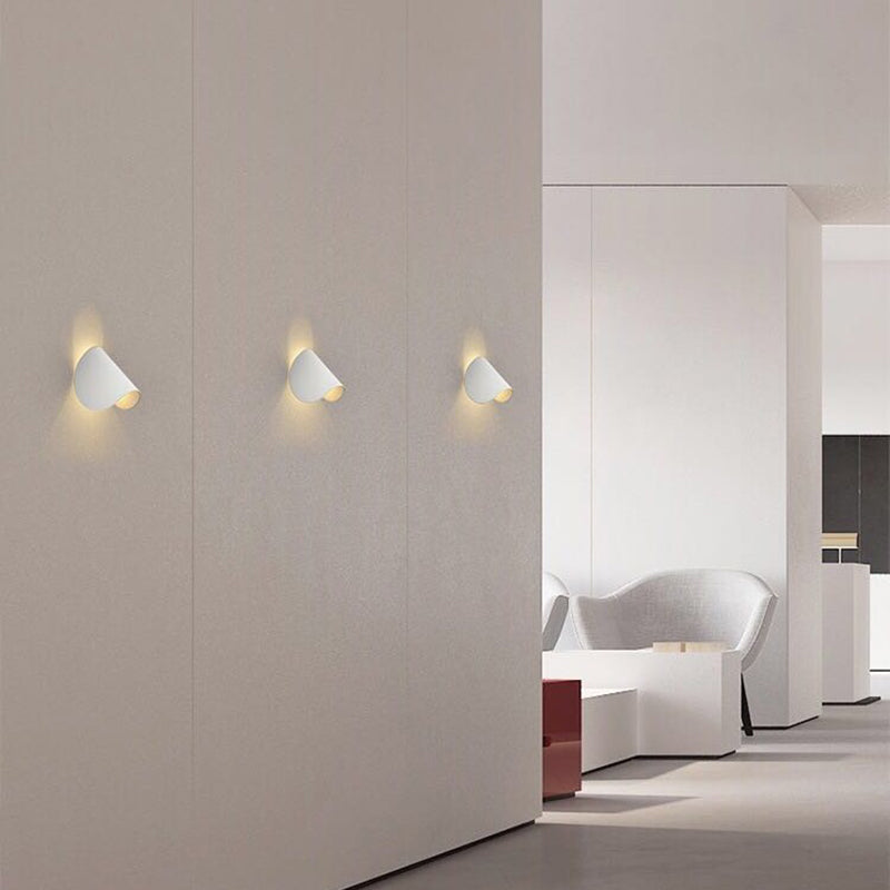 Rynx | Eveline Modern Geometric LED Wall Lamp - 4 Colors Indoor/Outdoor Metal