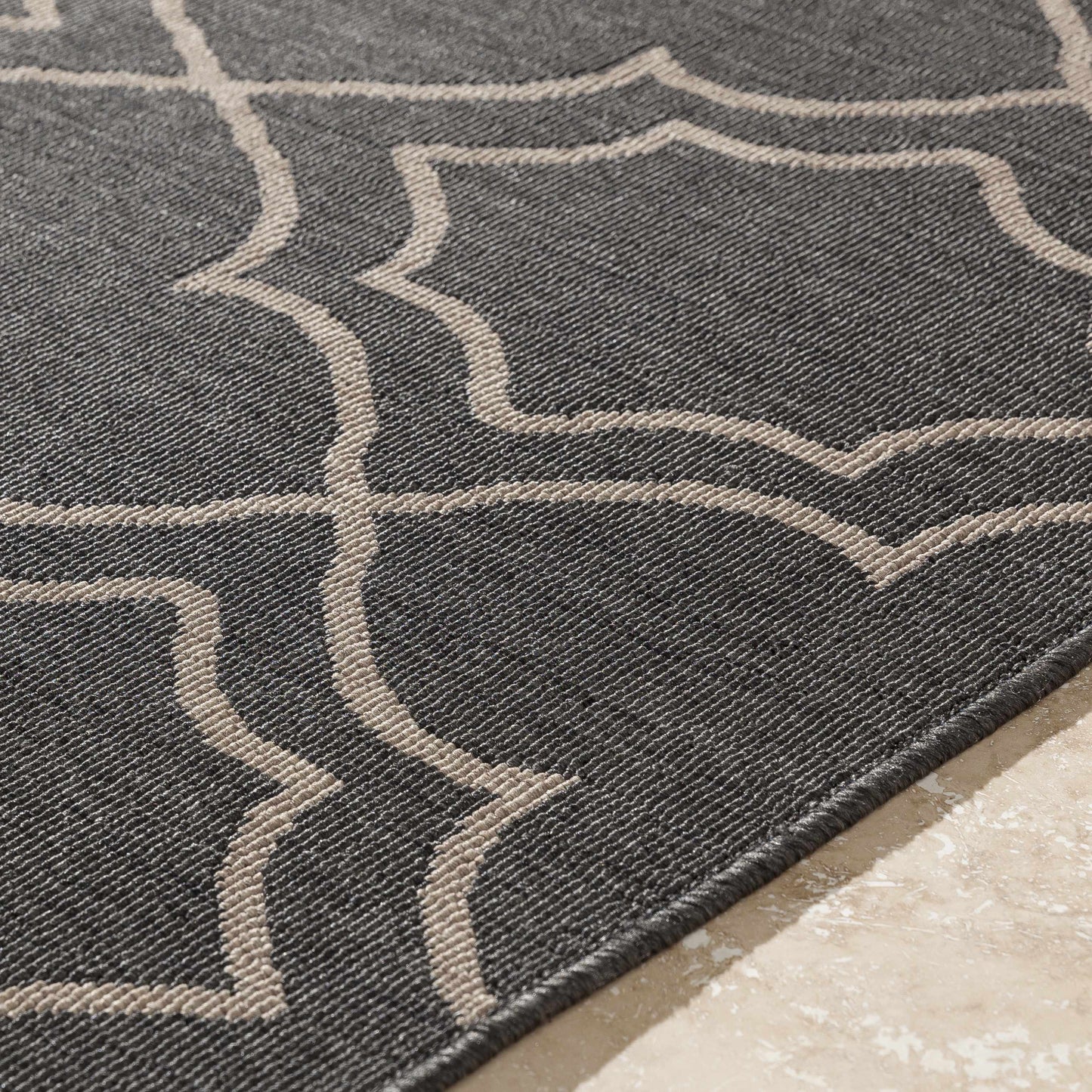 Rynx | Black modern farmhouse outdoor rug