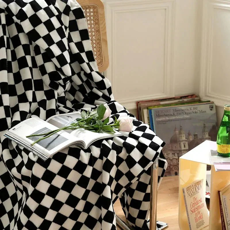 Rynx | Classic Checkered Pattern Sofa Blanket